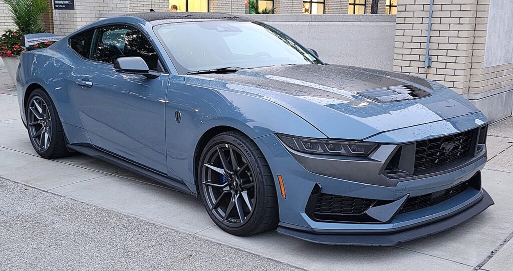 Ford Mustang Dark Horse 2024