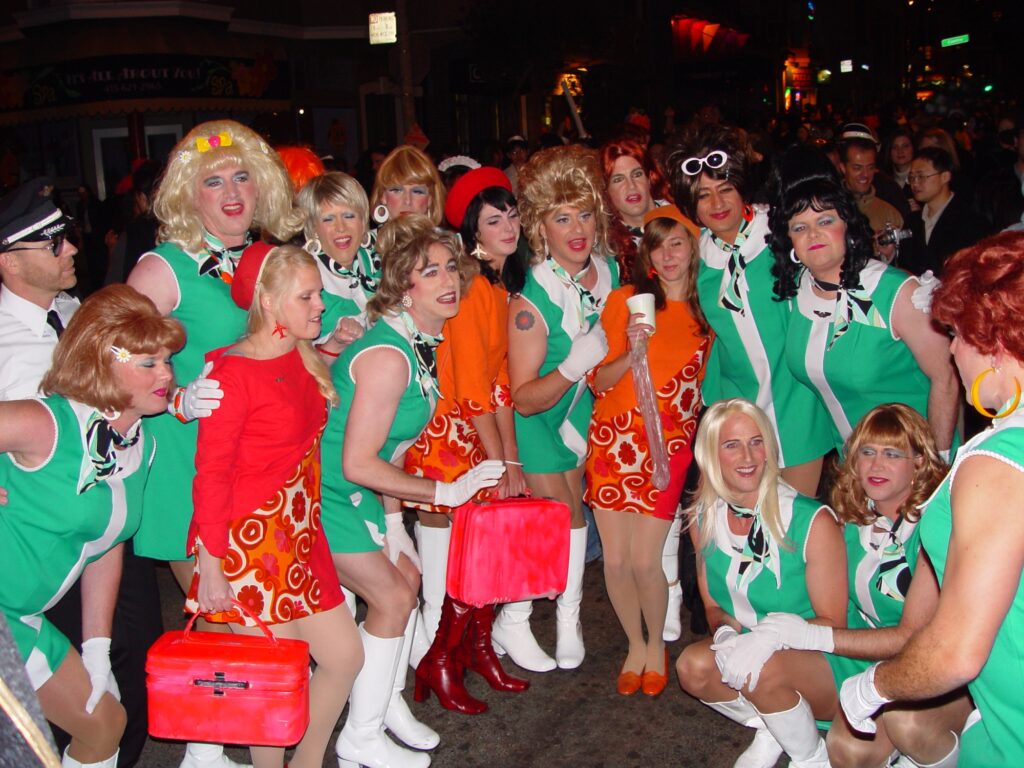 Castro cheerleaders pozują po występie w San Francisco