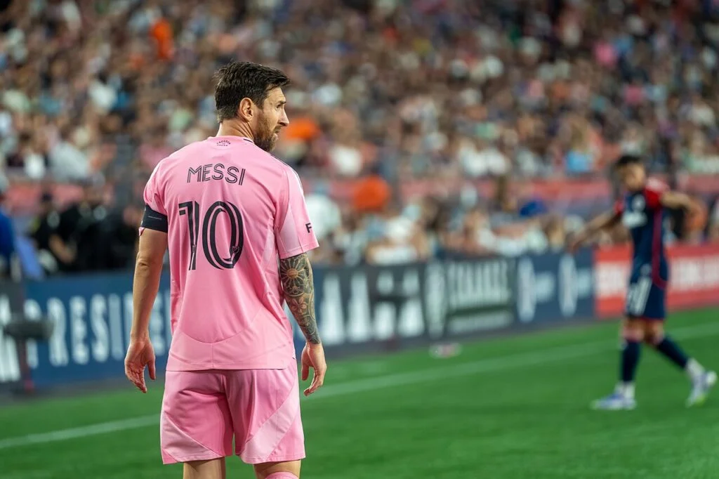 Lionel Messi podczas meczu Interu Miami z New England Revolution 9 lipca 2025 r .