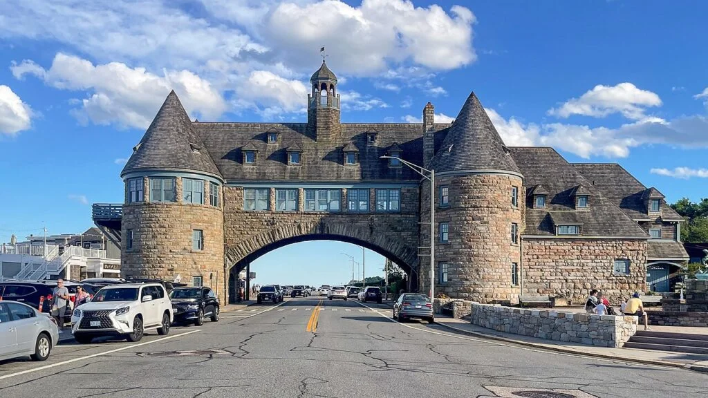 The Towers, Narragansett