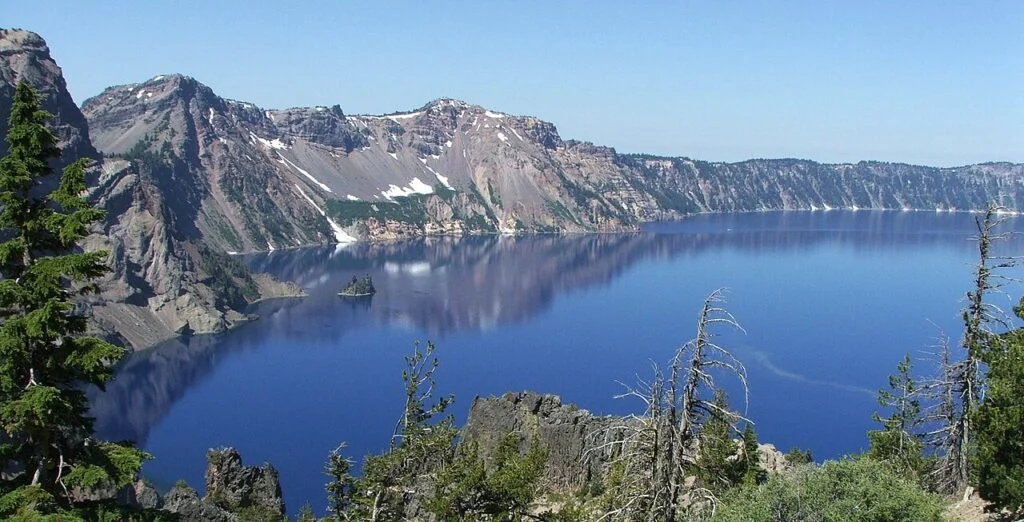 Crater Lake w Oregonie