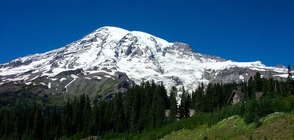 Zdjęcie góry Rainier zrobione z punktu widokowego Paradise w 2004 r.